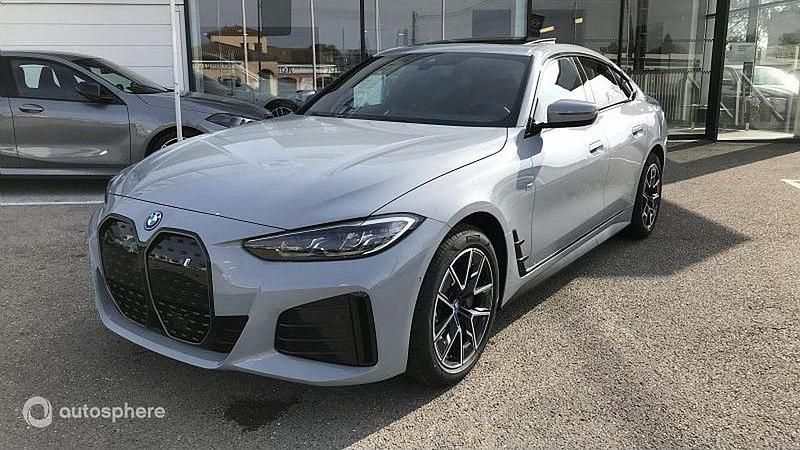 M brooklyn grey métallisé Utilisé 2024 BMW i4 M Sport Berline | 52 977 € (Prix cher) - Image 1/4