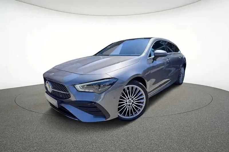 Gris Utilisé 2024 Mercedes CLA250e Shooting Brake AMG line Break | 42 990 € (Bon prix) - Image 1/4