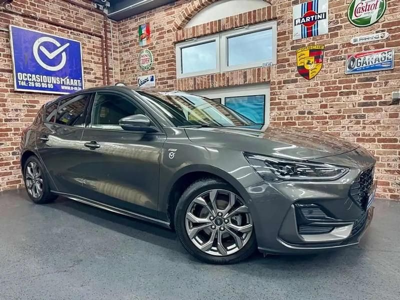 Noir Occasion 2022 Ford Focus ST-Line Berline | 21 507 € (Prix assez cher) - Image 1/4