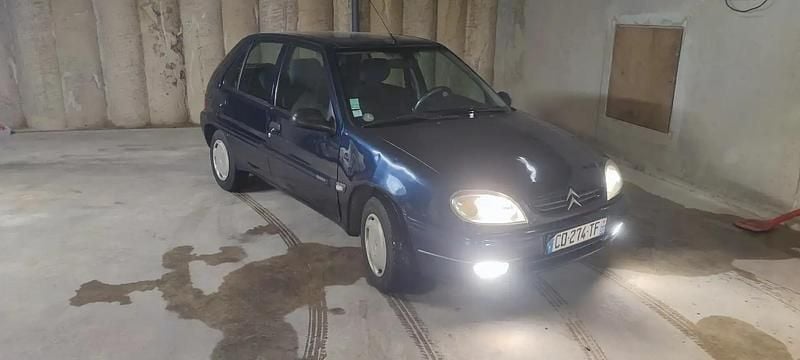 Bleu Utilisé 2002 Citroën Saxo Exclusive Citadine | 2 800 € - Image 1/4
