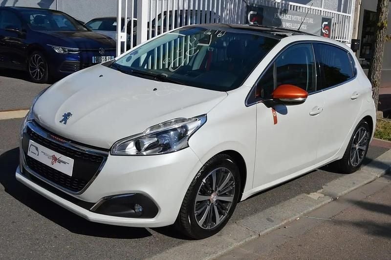 Blanc Occasion 2016 Peugeot 208 Roland Garros Citadine | 9 990 € (Prix juste) - Image 1/4