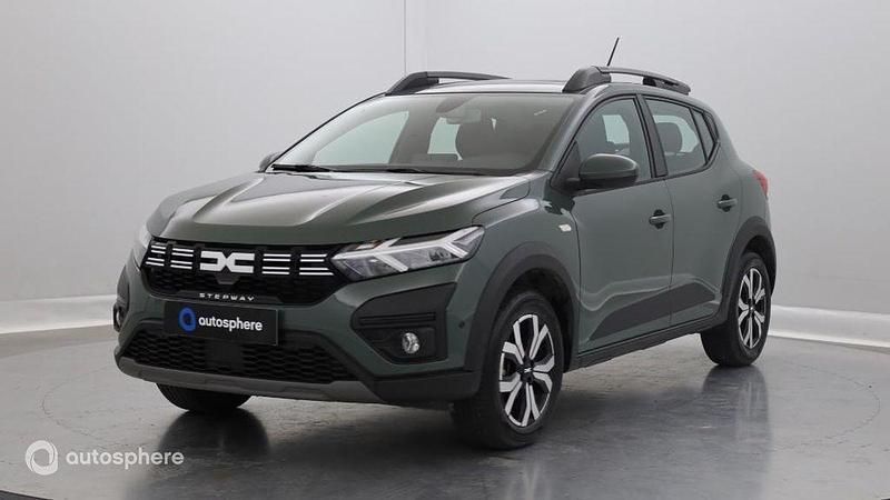 Vert Utilisé 2024 Dacia Sandero Expression Citadine | 16 999 € (Prix juste) - Image 1/4