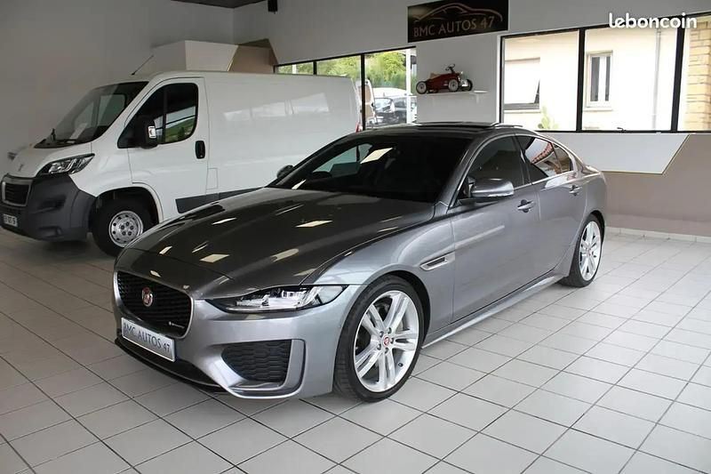 Gris Utilisé 2020 Jaguar XE R-Dynamic Berline | 21 800 € (Prix assez cher) - Image 1/4