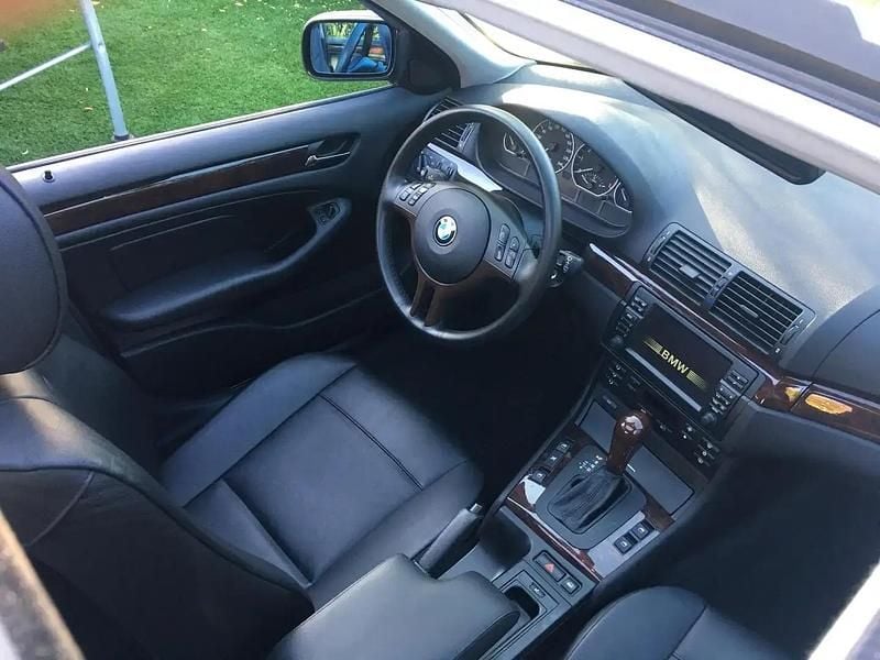 Gris Occasion 2003 BMW 330 Berline | 17 500 € - Image 1/4