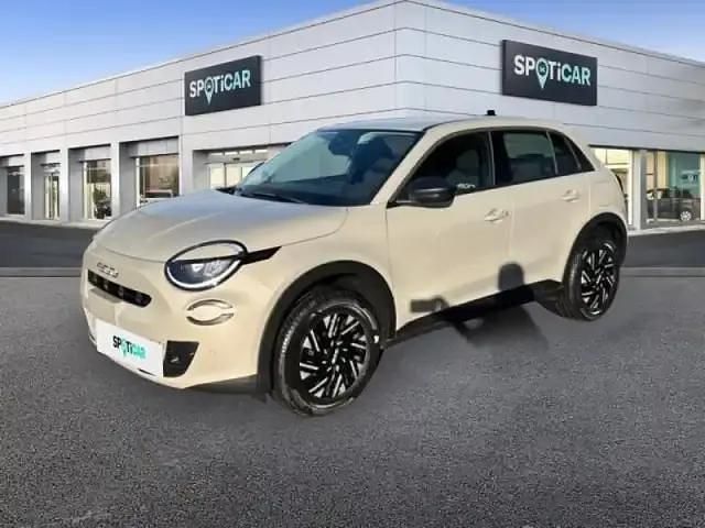 Sable earth métallisé Nouvelle 2025 Fiat 600 SUV | 23 490 € (Super prix) - Image 1/4