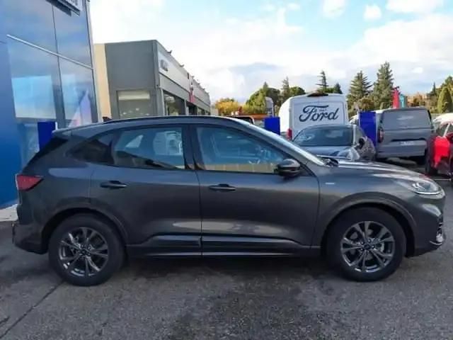 Occasion Ford Kuga ST-Line X 152 ch (111 kW) 2022 Gris magnetic métallisée fashion SUV