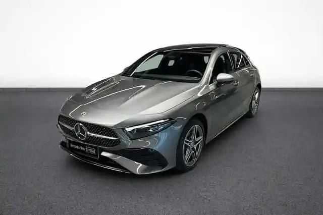 Mountaingrau met. Nouvelle 2025 Mercedes A250 Berline | 46 890 € (Prix assez cher) - Image 1/4