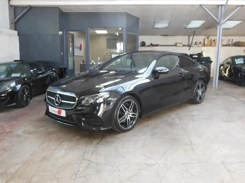Noir Utilisé 2019 Mercedes E200 AMG line Coupé | 36 900 € (Prix juste) - Image 1/4