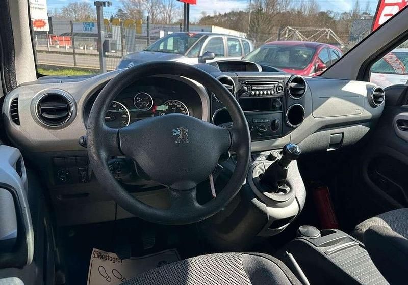 Occasion Peugeot TePee Active 92 ch (67 kW) 2012 Gris Van