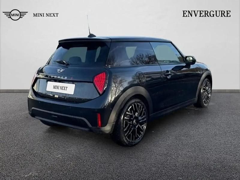 Occasion Mini Cooper S Favoured 207 ch (152 kW) 2024 Noir Citadine