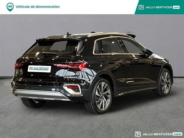 Nouvelle Audi A3 Design 150 ch (110 kW) 2026 Noir mythique métallisé