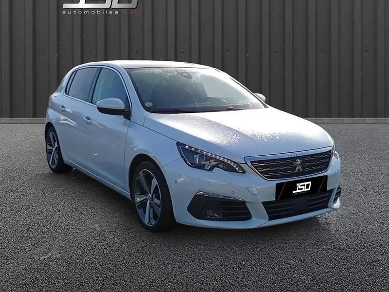 Blanc Utilisé 2019 Peugeot 308 Allure Berline | 15 990 € (Prix juste) - Image 1/4