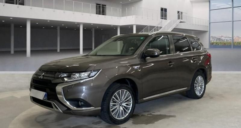 Utilisé 2019 Mitsubishi Outlander P-HEV Intense | 18 990 € (Prix juste) - Image 1/4