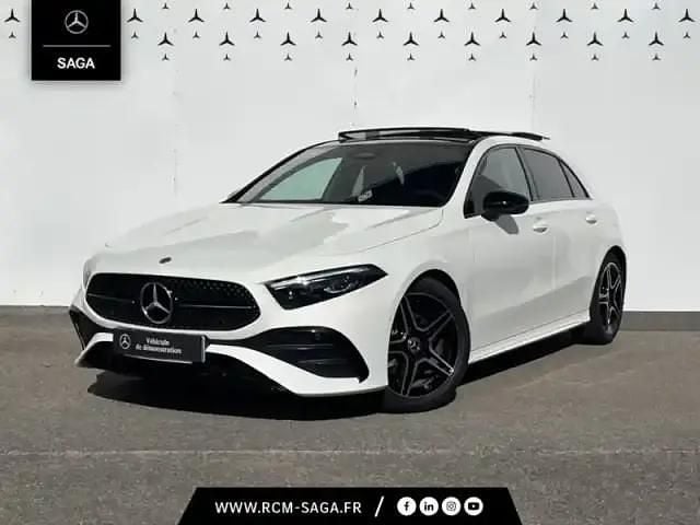 Blanc Utilisé 2025 Mercedes A180 AMG line Berline | 39 900 € - Image 1/4