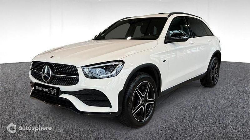 Blanc Utilisé 2021 Mercedes GLC300e AMG line SUV | 43 990 € (Prix juste) - Image 1/4