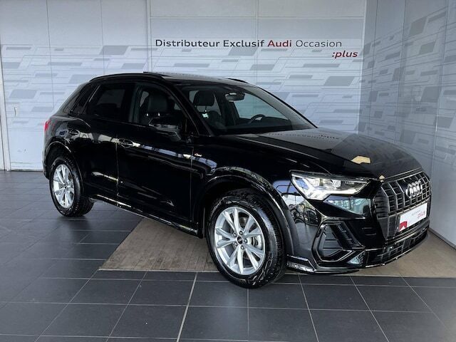 Noir mythe métallisé Utilisé 2024 Audi Q3 S-Line SUV | 44 990 € (Prix assez cher) - Image 1/4