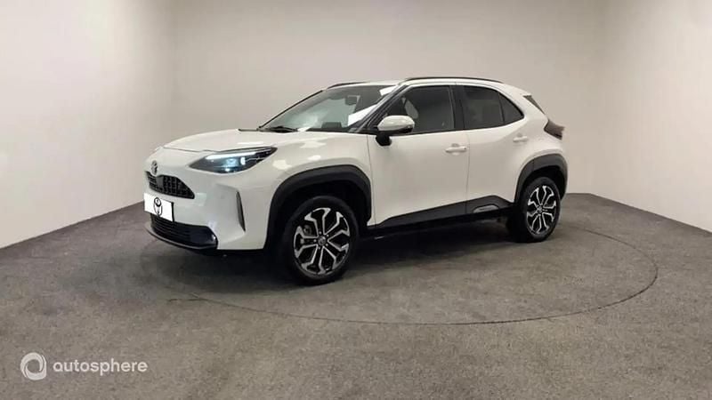 Blanc Utilisé 2023 Toyota Yaris Cross Design SUV | 24 499 € (Prix juste) - Image 1/4