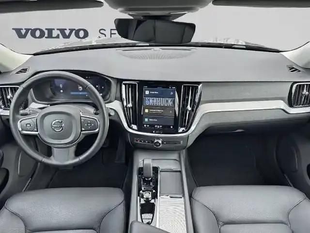 Occasion Volvo V60 163 ch (119 kW) 2024 Gris platinium metallisé Break