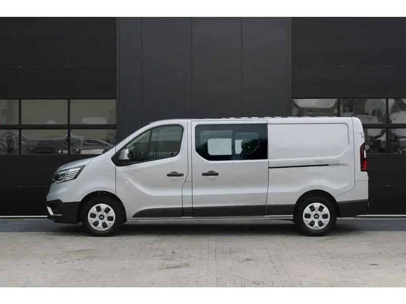 Nouvelle Renault Trafic 150 ch (110 kW) 2025 Gris Monospace