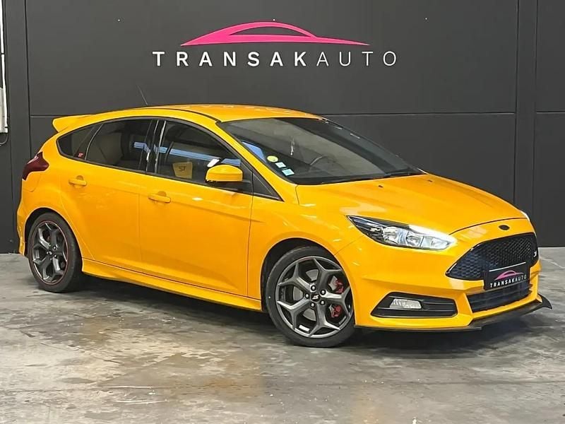 Jaune Occasion 2016 Ford Focus ST Berline | 17 990 € (Bon prix) - Image 1/4
