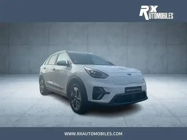 Clear white Occasion 2022 Kia e-Niro Active SUV | 23 590 € (Prix juste) - Image 1/4