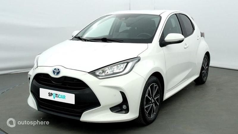 Blanc Utilisé 2022 Toyota Yaris Hybrid Berline | 18 990 € (Prix juste) - Image 1/4