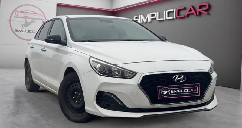 Blanc Occasion 2018 Hyundai i30 Edition Berline | 12 980 € (Prix assez cher) - Image 1/4