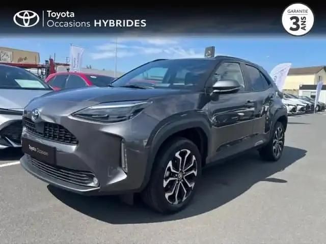 Gris Utilisé 2024 Toyota Yaris Hybrid Design SUV | 24 480 € (Prix juste) - Image 1/4
