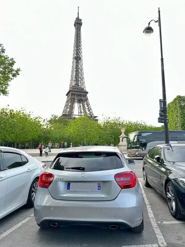 Image 2/4