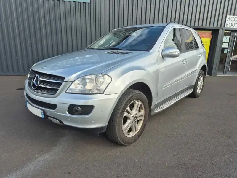 Gris Utilisé 2007 Mercedes ML320 SUV | 13 500 € (Prix cher) - Image 1/4