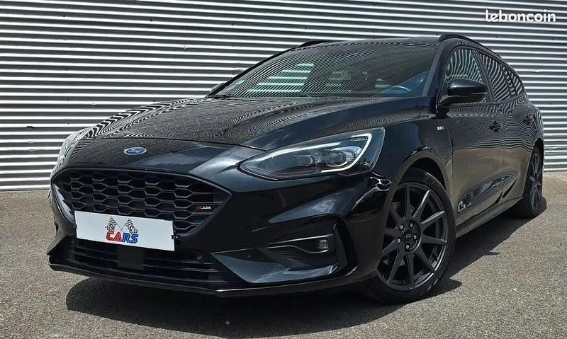 Noir Utilisé 2020 Ford Focus Performance Edition Break | 18 990 € (Prix juste) - Image 1/4
