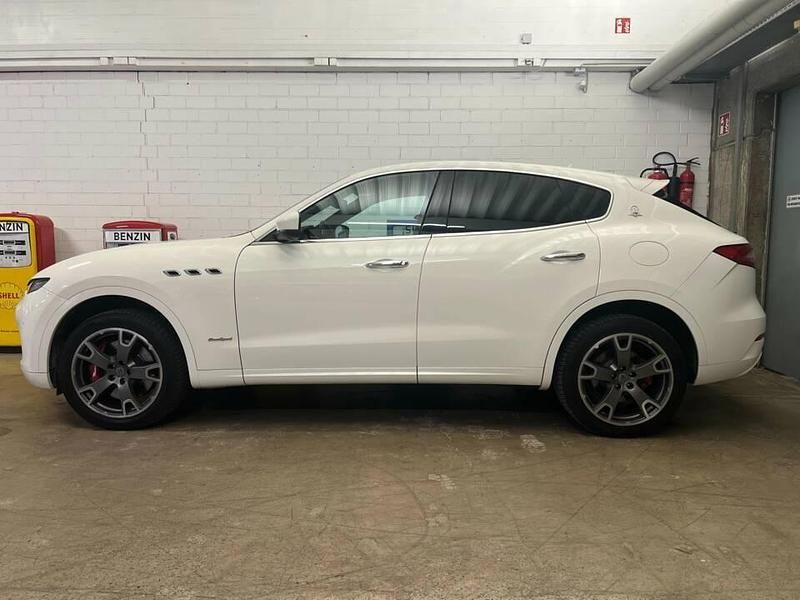 Blanc Utilisé 2017 Maserati Levante SUV | 35 900 € (Bon prix) - Image 1/4