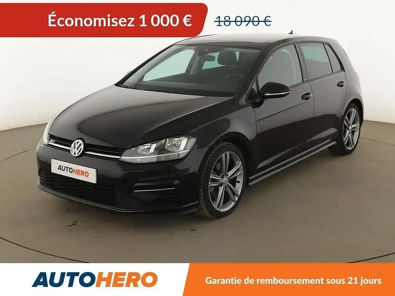 Noir Occasion 2018 VW Golf IQ Drive Berline | 17 090 € (Prix juste) - Image 1/2