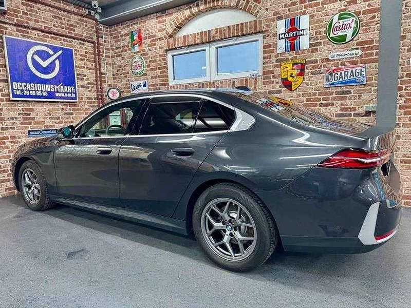 Occasion BMW 520 Sport Line 208 ch (152 kW) 2025 Gris Berline