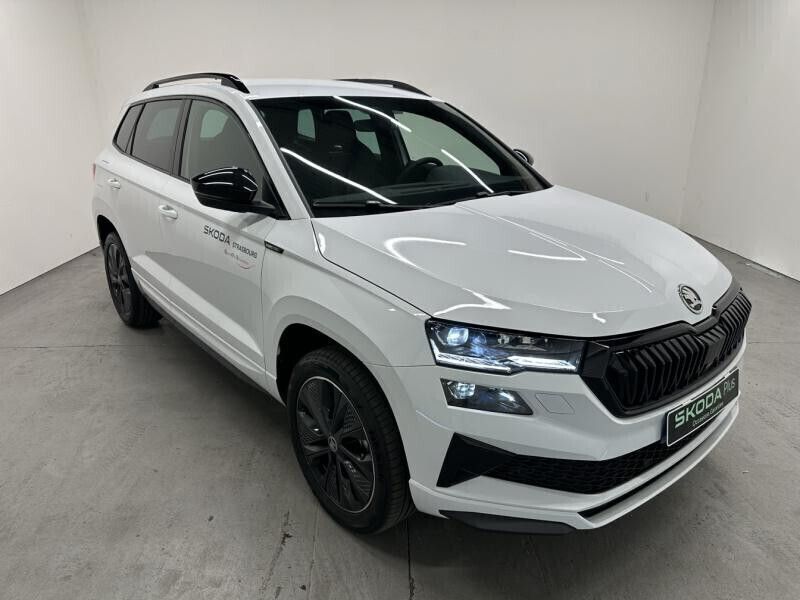 Blanc Utilisé 2025 Skoda Karoq SportLine SUV | 38 490 € (Prix cher) - Image 1/4