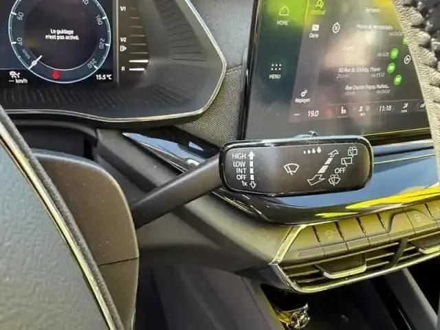 Occasion Skoda Octavia Style 150 ch (110 kW) 2024 Argent brillant métallisé Break