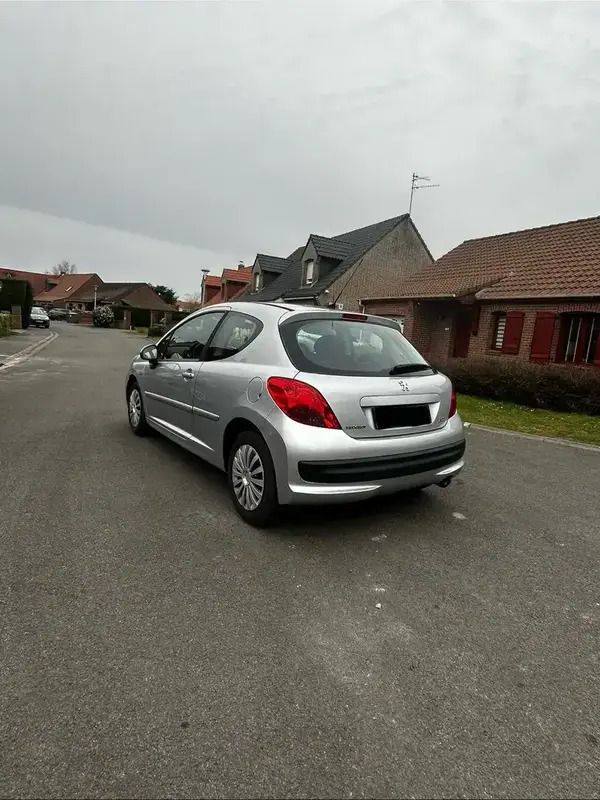 Image 2/4