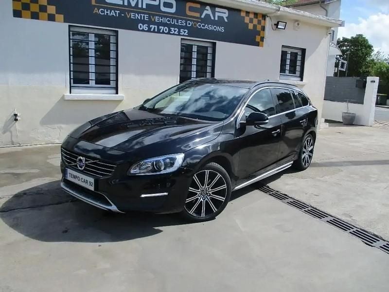 Noir Utilisé 2018 Volvo V60 Break | 14 490 € - Image 1/4