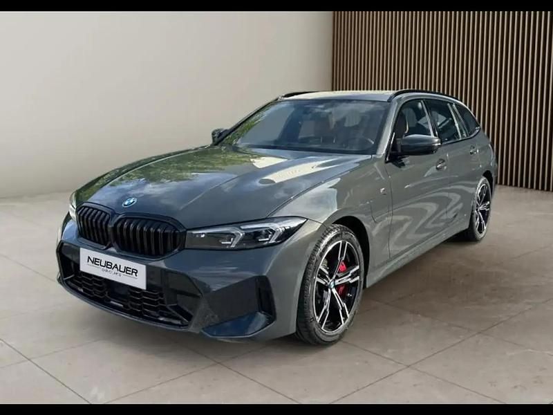Gris Utilisé 2025 BMW 330 M Sport Berline | 71 990 € - Image 1/4