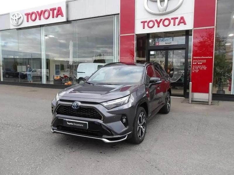 Gris Occasion 2024 Toyota RAV4 SUV | 47 990 € (Bon prix) - Image 1/4