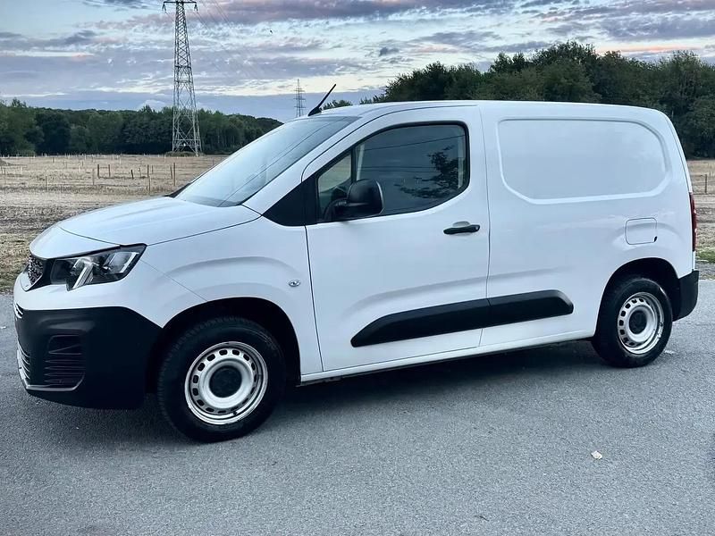 Blanc Utilisé 2021 Peugeot Partner S Van | 15 990 € (Prix assez cher) - Image 1/4