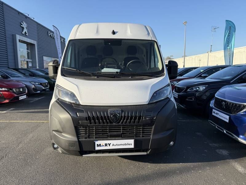 Blanc Nouvelle 2024 Peugeot Boxer S Van | 33 990 € (Prix juste) - Image 1/3