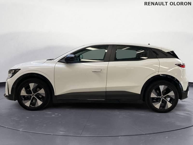 Occasion Renault Megane E-Tech Equilibre 95 kW (130 ch) 2022 Blanc glacier Berline