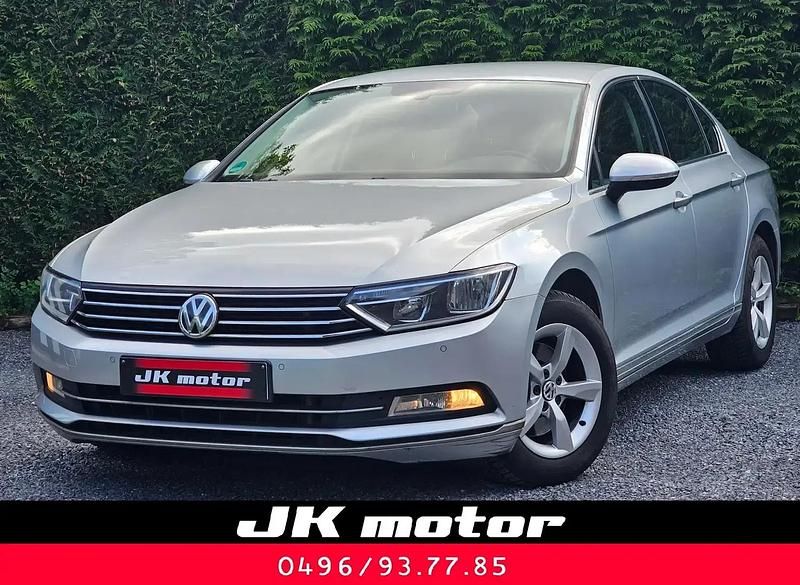 Argent Utilisé 2015 VW Passat Berline | 13 999 € (Prix juste) - Image 1/4