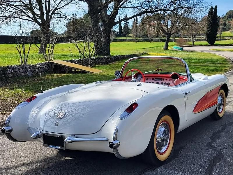 Blanc Occasion 1957 Chevrolet Corvette C1 Cabriolet | 75 000 € - Image 1/4