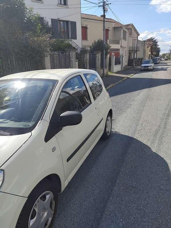 Image 4/4