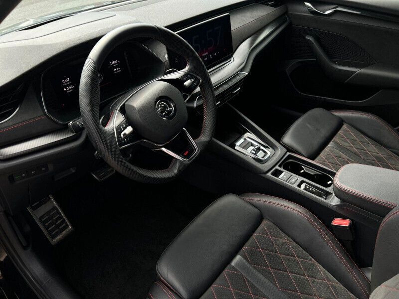 Utilisé 2023 Skoda Octavia Break | 40 120 € (Prix cher) - Image 1/4