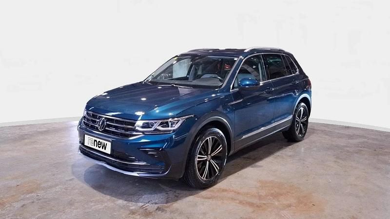 Bleu Utilisé 2022 VW Tiguan Exclusive SUV | 35 990 € (Bon prix) - Image 1/4