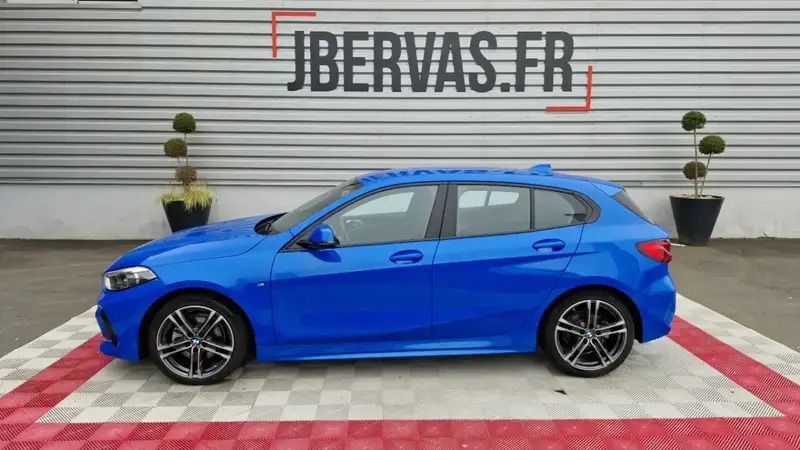 Bleu Utilisé 2022 BMW 118 M Sport Citadine | 25 999 € (Prix juste) - Image 1/4