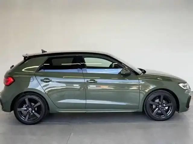 Occasion Audi A1 Sportback S-Line 116 ch (85 kW) 2024 Vert district métallisé Citadine
